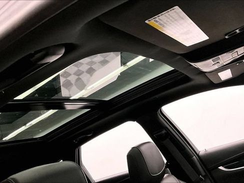 Used 2025 Cadillac XT5 Premium Luxury FWD image 20