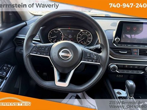 Used 2023 Nissan Altima 2.5 SV image 7