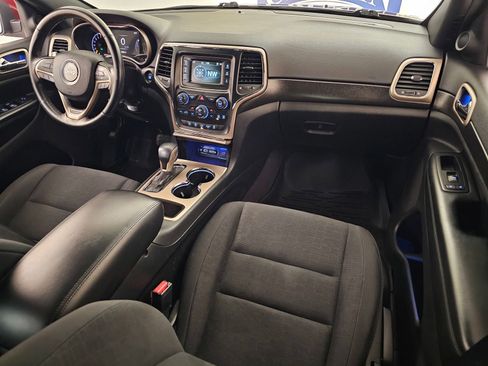 Used 2017 Jeep Grand Cherokee Laredo w/ Quick Order Package 23E image 23