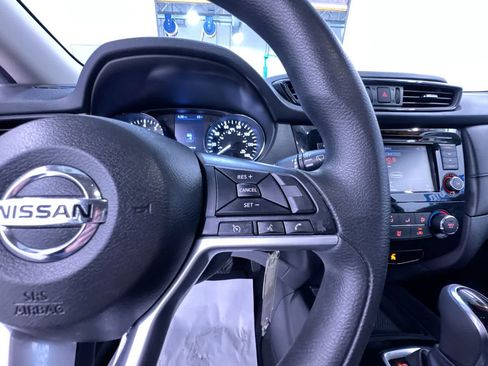 Used 2020 Nissan Rogue S FWD image 21