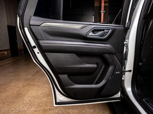 Used 2023 GMC Yukon AT4 image 36