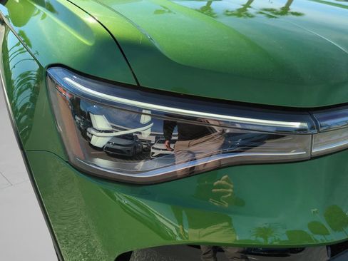 New 2026 Volkswagen Taos SE image 47