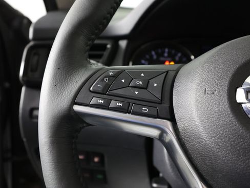 Used 2018 Nissan Rogue SV w/ Premium Package AWD/4WD image 33