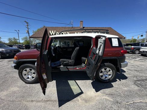 Used 2008 Toyota FJ Cruiser 4WD image 12