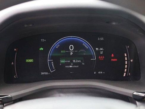 Used 2025 Toyota Camry LE FWD image 10