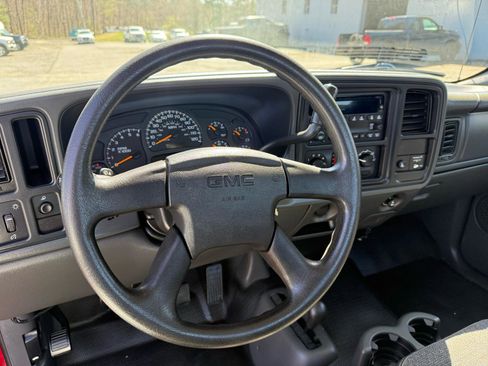 Used 2005 GMC Sierra 3500 W/T w/ Snow Plow Prep Package AWD/4WD image 27