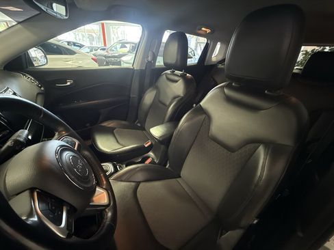 Used 2019 Jeep Compass Latitude AWD/4WD image 14
