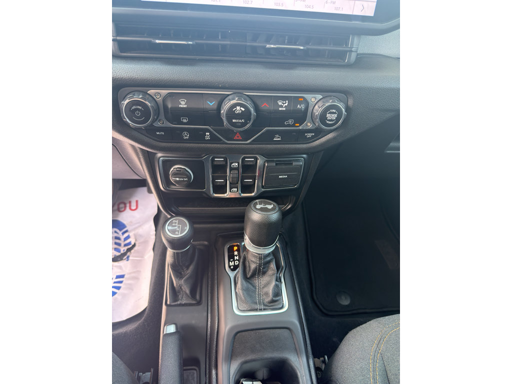 Used 2024 Jeep Wrangler Unlimited Sport AWD/4WD image 19