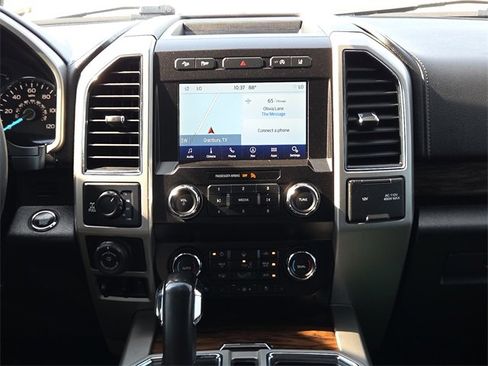 Used 2020 Ford F150 Lariat image 12