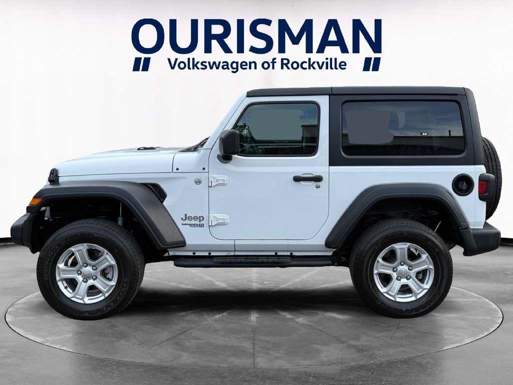 Used 2020 Jeep Wrangler Sport AWD/4WD image 3