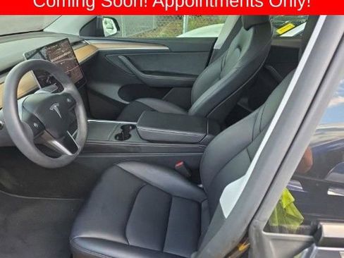 Used 2024 Tesla Model Y Long Range RWD image 3