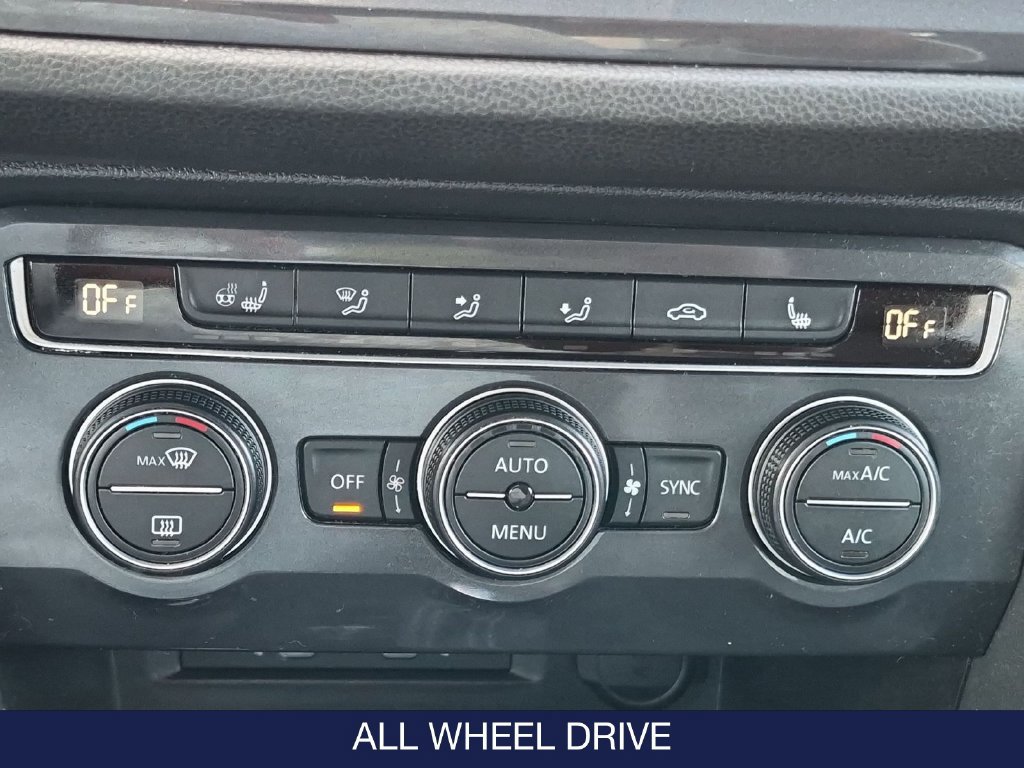 Used 2021 Volkswagen Tiguan SEL AWD/4WD image 25