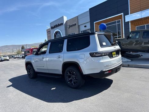 New 2026 Jeep Grand Wagoneer 4WD image 7