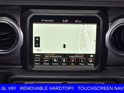 Used 2023 Jeep Wrangler Unlimited Sahara AWD/4WD image 29