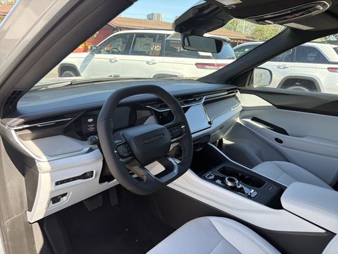New 2026 Jeep Cherokee Laredo AWD/4WD image 7