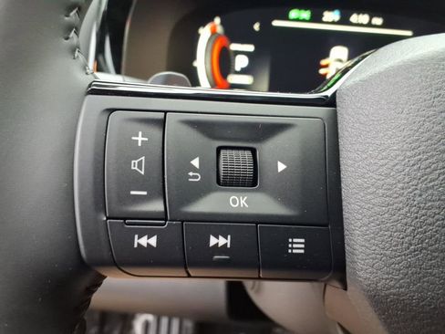 New 2026 Nissan Pathfinder Platinum image 20