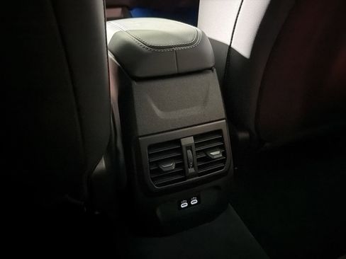 Certified 2025 BMW 228i xDrive w/ Technology Package AWD/4WD image 31