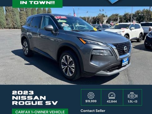 Used 2023 Nissan Rogue SV image 1