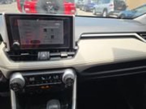 Certified 2025 Toyota RAV4 XLE w/ Convenience Package FWD image 14