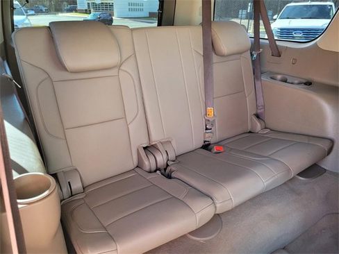 Used 2019 Chevrolet Suburban Premier image 14