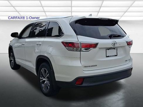 Used 2016 Toyota Highlander XLE AWD/4WD image 4