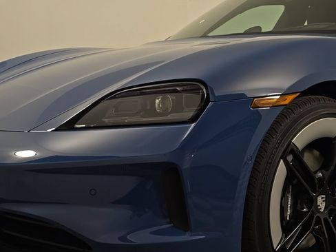 Certified 2025 Porsche Taycan AWD/4WD image 12