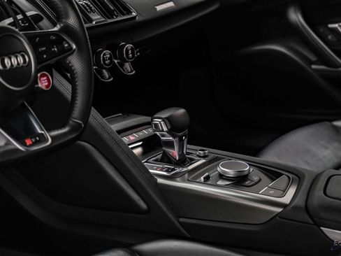Used 2018 Audi R8 V10 RWD image 64