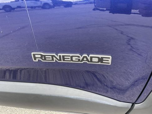 Used 2017 Jeep Renegade Sport w/ Power & Air Group FWD image 36