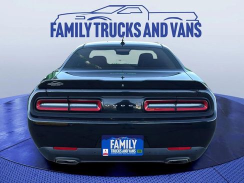 Used 2018 Dodge Challenger SXT Plus image 8