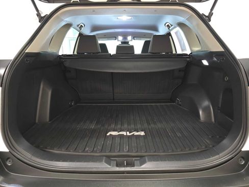 Used 2023 Toyota RAV4 XLE AWD/4WD image 30