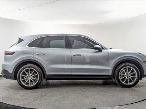 Used 2021 Porsche Cayenne image 9