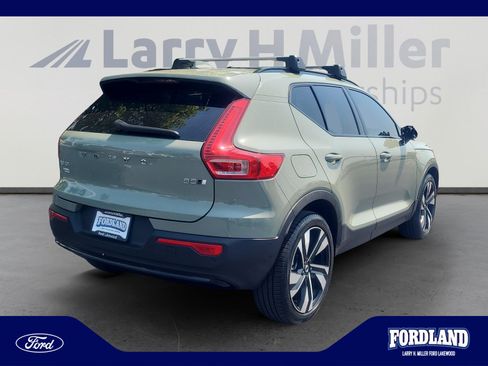 Used 2023 Volvo XC40 B5 Ultimate w/ Climate Package AWD/4WD image 5