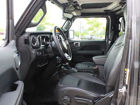 Used 2022 Jeep Wrangler Unlimited Sahara AWD/4WD image 11