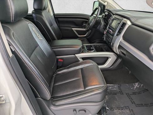 Used 2019 Nissan Titan PRO-4X w/ Pro-4x Convenience Package AWD/4WD image 20