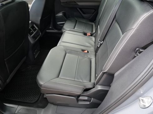 Used 2022 Volkswagen Atlas Cross Sport SE AWD/4WD image 22