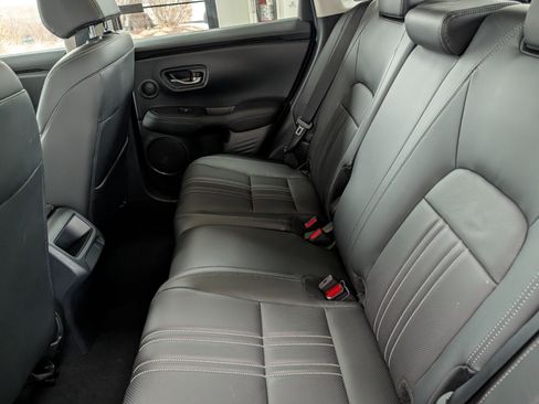 Used 2023 Honda HR-V EX-L image 12