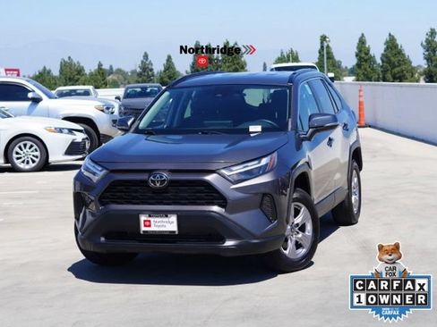 Used 2023 Toyota RAV4 XLE AWD/4WD image 5