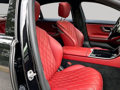 Used 2023 Mercedes-Benz S 580 4MATIC Sedan image 9
