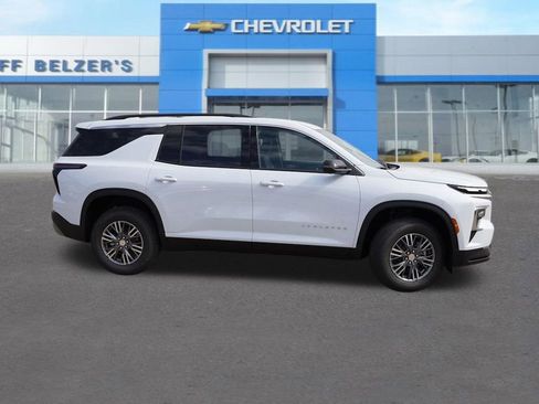 New 2026 Chevrolet Traverse LT w/ Driver Confidence Package image 2