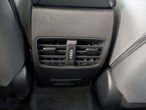 Used 2025 Toyota Corolla Cross LE FWD image 16
