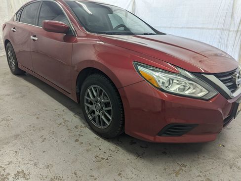 Used 2016 Nissan Altima 2.5 S w/ Power Driver Seat Package image 5