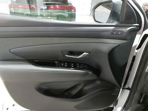 Certified 2025 Hyundai Santa Cruz Limited image 28