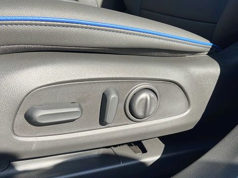 New 2026 Buick Envista Sport Touring w/ Convenience I Package FWD image 12