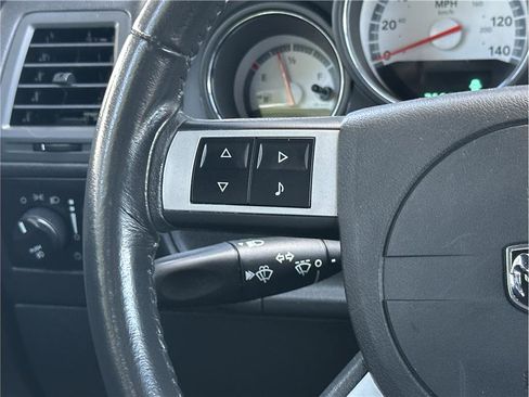 Used 2010 Dodge Challenger SE RWD image 21