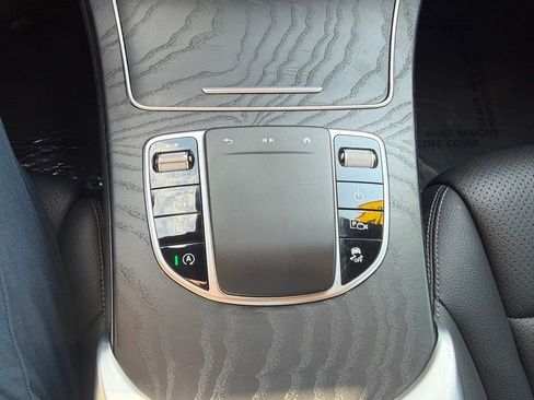 Used 2022 Mercedes-Benz GLC 300 4MATIC image 27