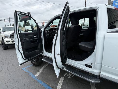 Used 2024 RAM 3500 Big Horn AWD/4WD image 14