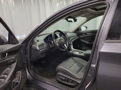 Used 2022 Honda Accord Touring image 12