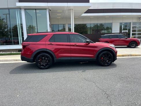 Used 2022 Ford Explorer ST w/ Equipment Group 401A AWD/4WD image 9