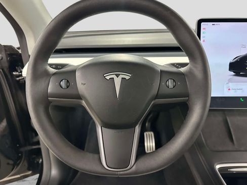 Used 2024 Tesla Model Y Performance AWD/4WD image 27