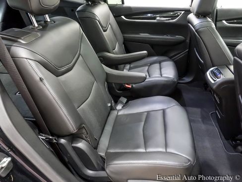 Used 2020 Cadillac XT6 Premium Luxury image 31